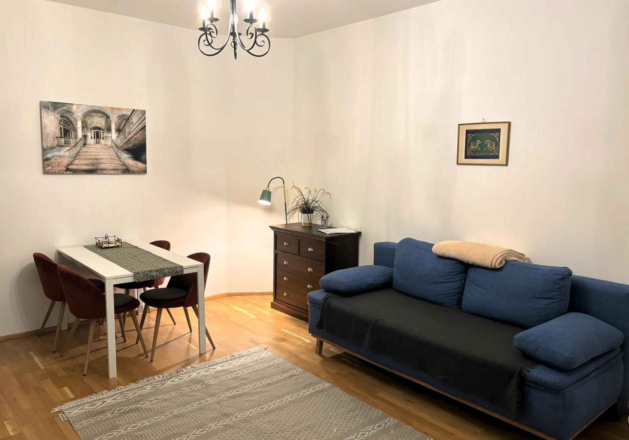 Casa Nostra - Ruhige Stadtwohnung Mit Balkon فيينا المظهر الخارجي الصورة