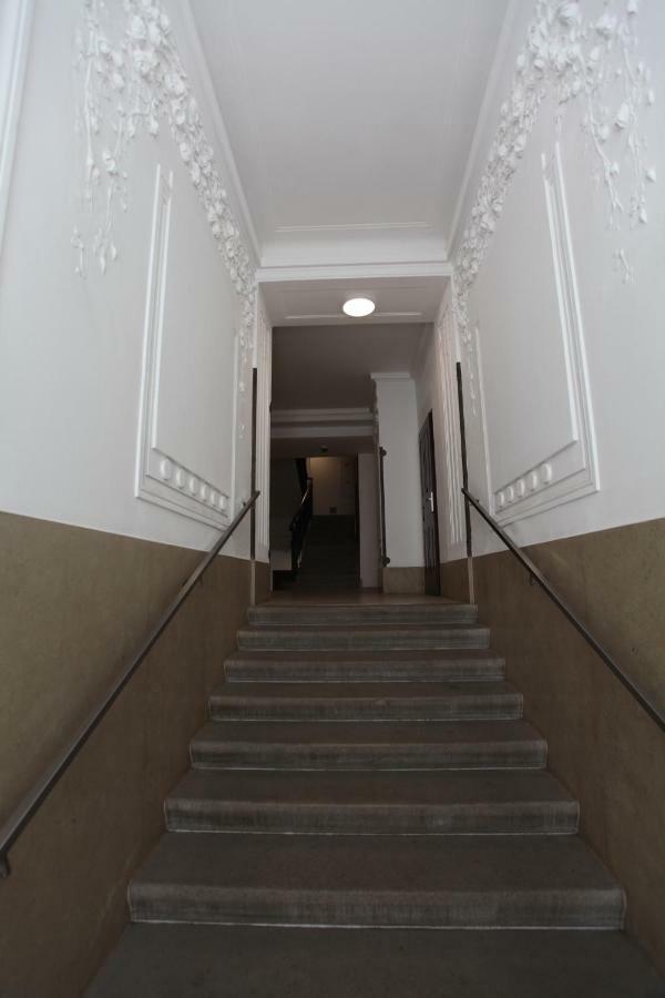 Casa Nostra - Ruhige Stadtwohnung Mit Balkon فيينا المظهر الخارجي الصورة